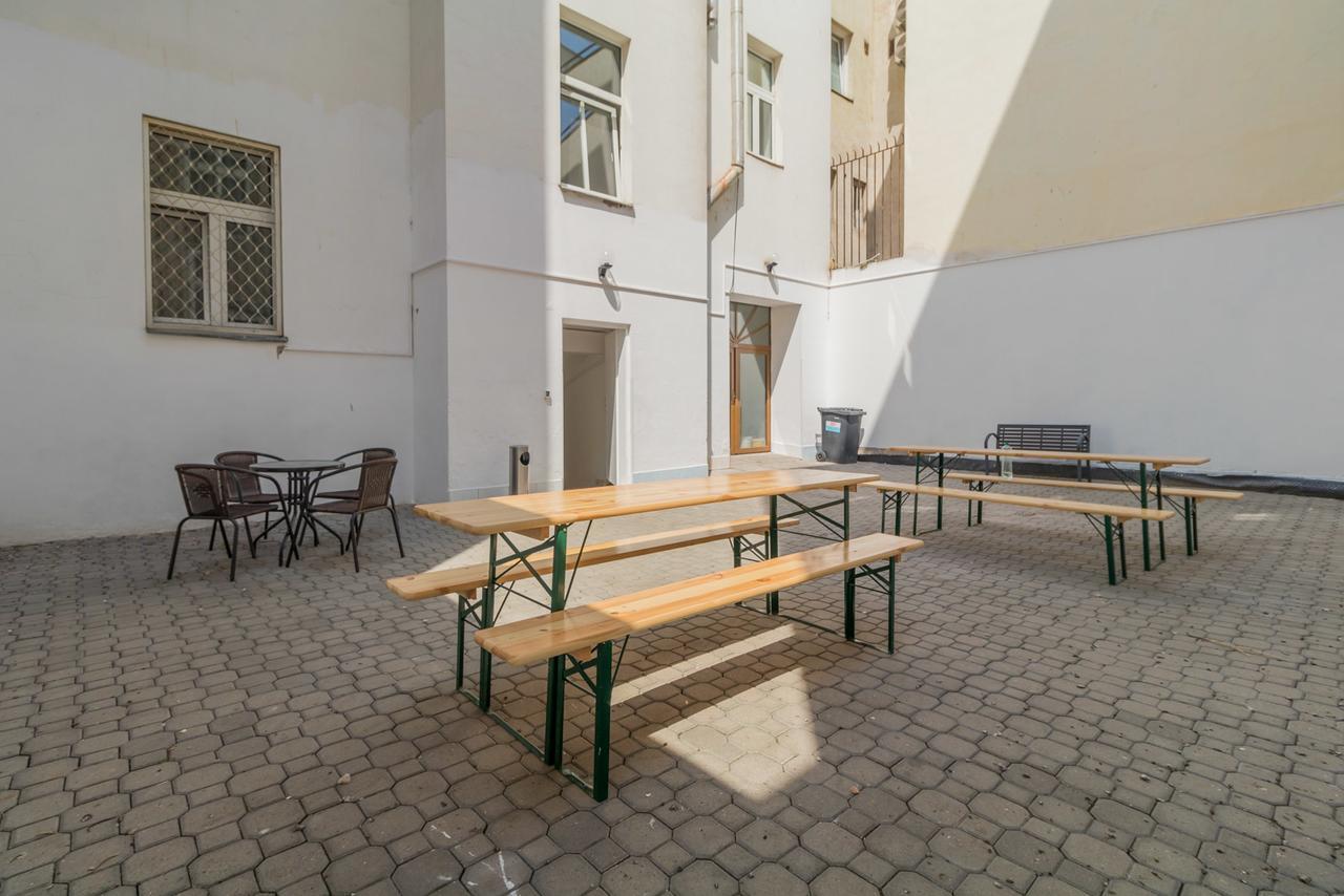 New Hostel In Prague Luaran gambar